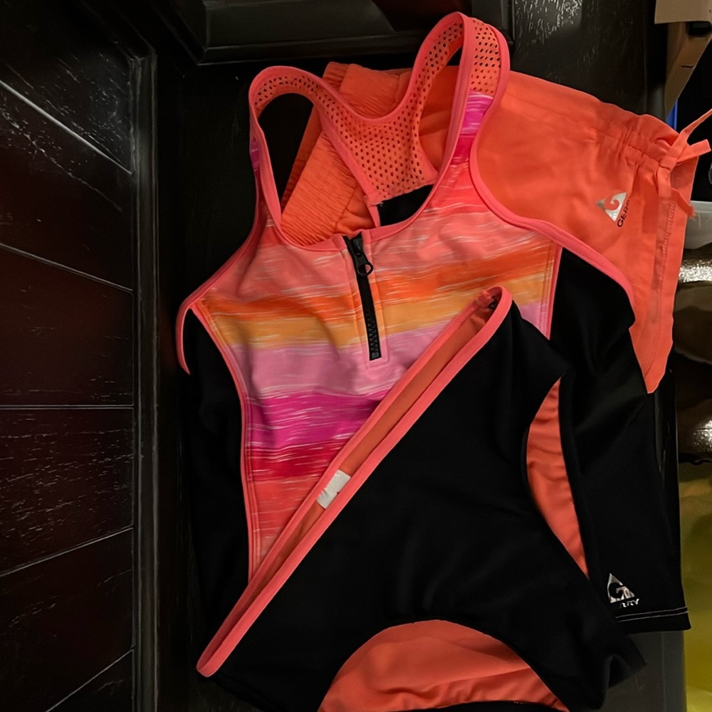 3 Piece Swimsut - Tankini, bottoms and swim shorts g14/16